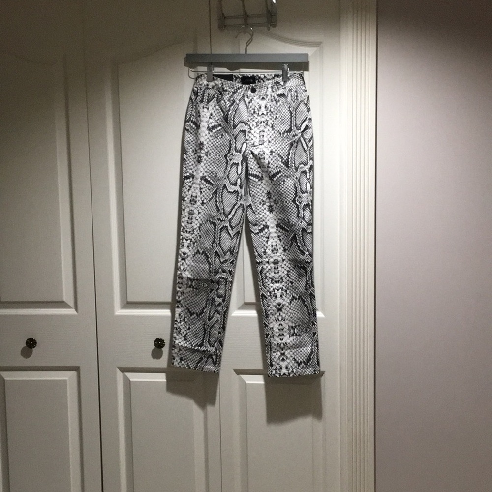 NWT Joe’s The High Rise Cigarette Jeans size 25